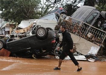Μεγαλώνει η λίστα νεκρών και αγνοούμενων στη Δυτική Αττική