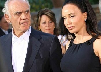 Η Βίκυ Σταμάτη ζητά διαζύγιο από τον Άκη Τσοχατζόπουλο