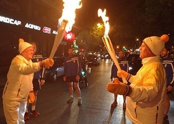 Ο Γιάννης Θεοδωρακόπουλος λαμπαδηδρόμος και των χειμερινών Ολυμπιακών Αγώνων