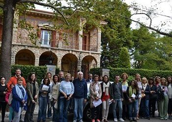 Ο Δήμος Κηφισιάς τίμησε τους εθελοντές της περιήγησης στα Αρχοντικά της πόλης