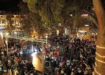 Φωταγωγήθηκε το Χριστουγεννιάτικο δέντρο του Δήμου Κηφισιάς