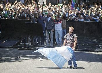 Λατινική Αμερική: Το «καζάνι» τρύπησε!