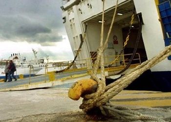 Κλειστά τα λιμάνια λόγω των ισχυρών ανέμων