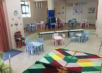 Η «ΠΥΡΝΑ» στηρίζει τα παιδιά της Μάνδρας