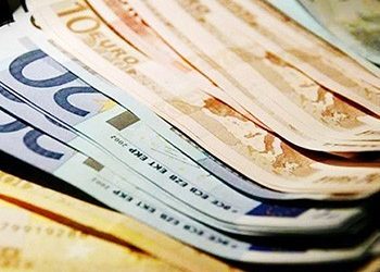 Taxis: Βρέχει… λεφτά
