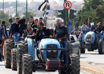 Έτοιμοι να ξαναβγάλουν τα τρακτέρ στους δρόμους οι αγρότες