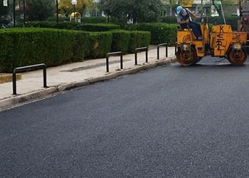 Νέο έργο ασφαλτοστρώσεων 20 δρόμων της πόλης