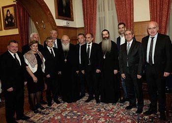 Επίσημο δείπνο στους περιφερειάρχες από Ιερώνυμο