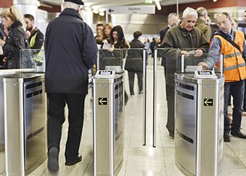 Ηλεκτρονικό εισιτήριο: Κλείνουν οι «μπάρες»