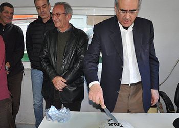 Έκοψαν την πίτα τους οι υπάλληλοι Καθαριότητας και Ηλεκτροφωτισμού