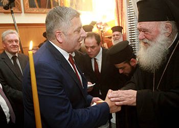 Στην πίτα της Αρχιεπισκοπής Αθηνών ο Γ. Πατούλης