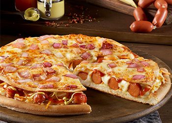 Tώρα και Double Pizza HOTDOG από την PIZZA FAN