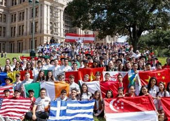 Μαθητές του 1ου Γυμνασίου στον διεθνή διαγωνισμό F1 in Schools