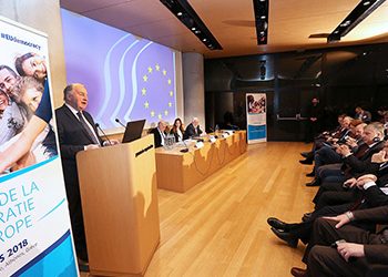 «Για πραγματικά ολοκληρωμένη και δημοκρατική Ε.Ε.»