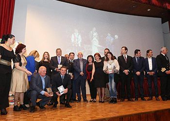 Πλακέτα «ανάδειξη των Ολυμπιακών Αξιών» στον Γ. Πατούλη