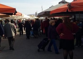 Κοσμοσυρροή στην Πασχαλινή διάθεση αγροτικών προϊόντων