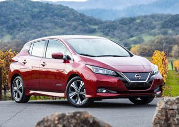 To Nissan LEAF οδηγεί την παγκόσμια “κούρσα” πωλήσεων στην κατηγορία EV