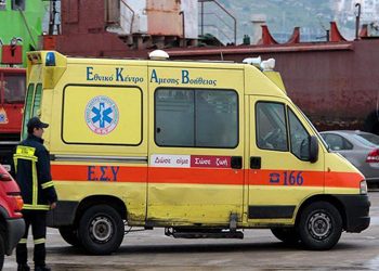 Δύο νεκροί από πτώση απορριμματοφόρου σε γκρεμό