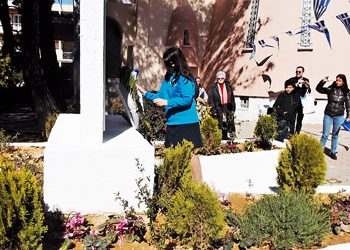 Κατάθεση στεφάνου στο μνημείο πεσόντων Μαρουσιωτών