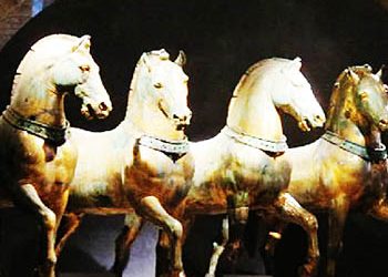Τα αρχαία χάλκινα άλογα του Λυσίππου, από την Χίο,σήμερα στον Άγιο Μάρκο στην Βενετία