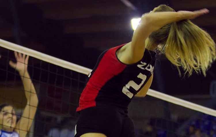 «Κρέμασε» τη φανέλα της η Έλλη Κόνιαρη