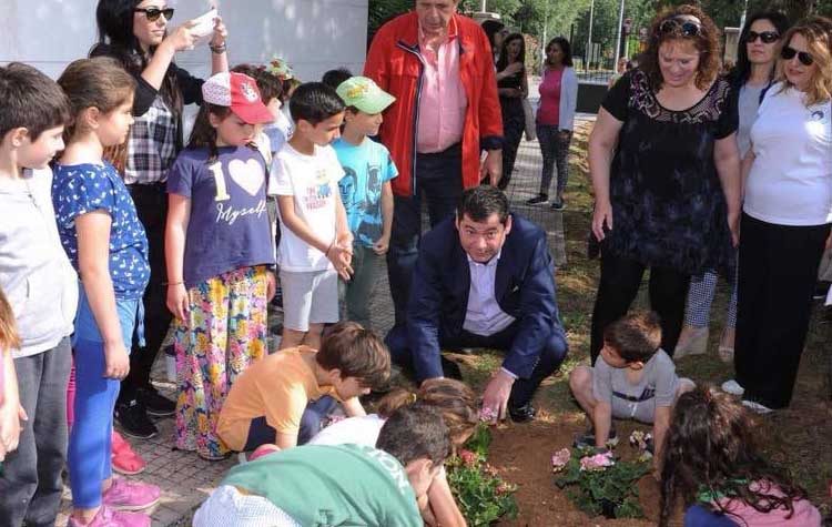 Προφεστιβαλική Φύτευση Φυτών και Λουλουδιών