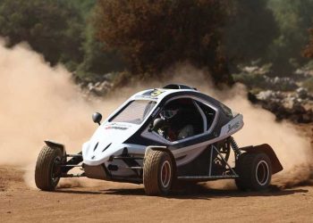 Η Subaru Πλειάδες Motors τρέχει, χορηγεί, προσφέρει 