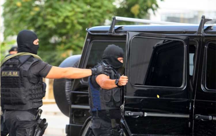 14 συλλήψεις για το «επαναστατικό ταμείο»