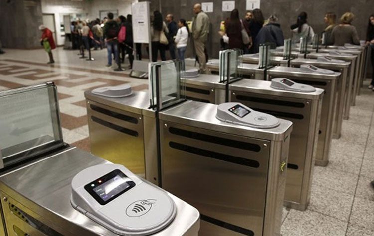 Μετρό: Έκλεισαν οι πύλες σε «Ακρόπολη» και «Αγία Μαρίνα»