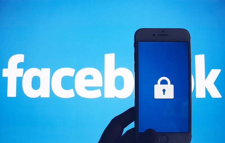 Facebook: Μαζικό … delete σε fake λογαριασμούς