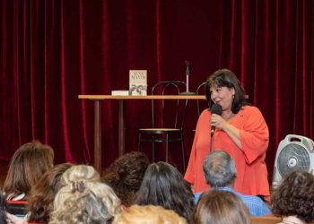 Η Λένα Μαντά στα Μελίσσια