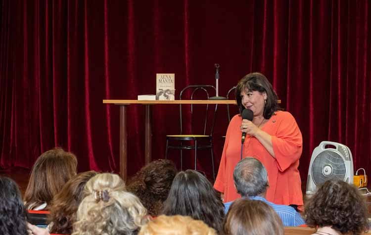 Η Λένα Μαντά στα Μελίσσια