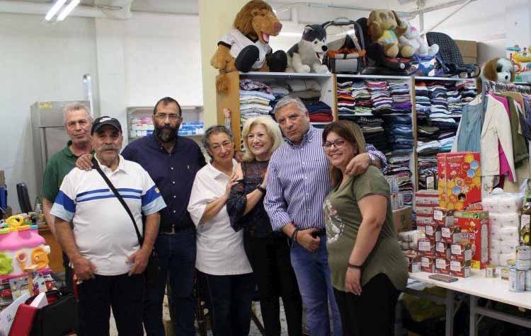 Προσφορά Συλλόγου Αθμονέων στο Κοινωνικό Παντοπωλείο