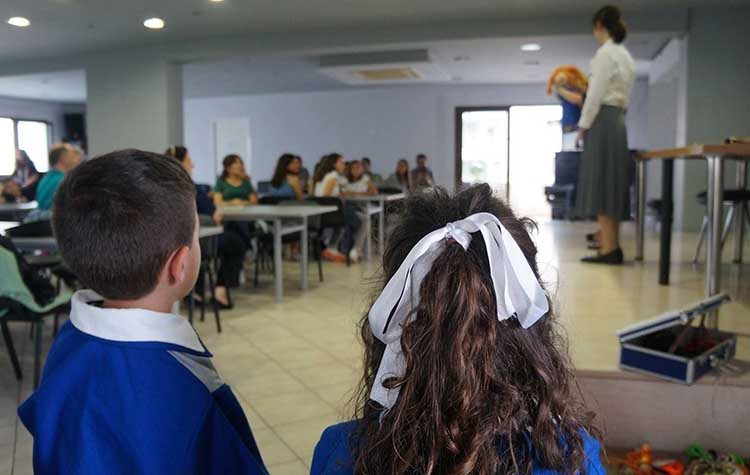 Η βροχή δεν έσβησε τα παιδικά χαμόγελα