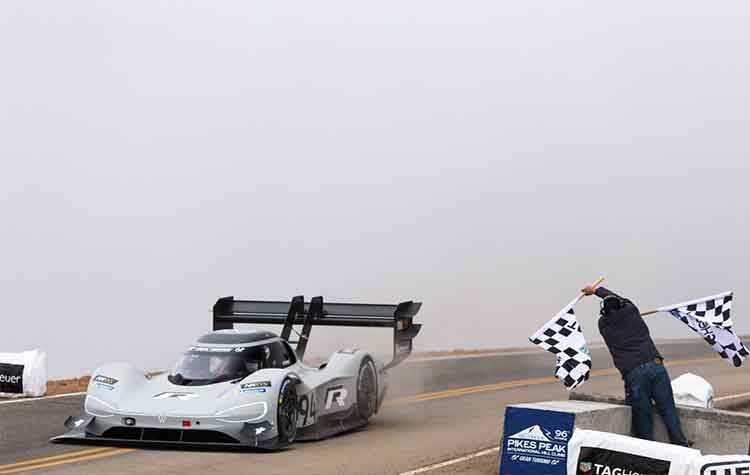 Η Volkswagen έγραψε ιστορία με το I.D. R Pikes Peak – ρεκόρ όλων των εποχών