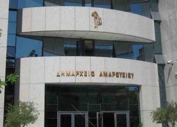 «Δεν ζητάμε άδεια από κανένα κόμμα για τις απόψεις μας»