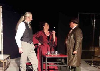 Σήκωσε αυλαία το 4ο Φεστιβάλ ερασιτεχνικού θεάτρου