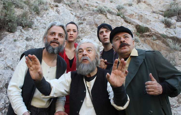 Η κακοκαιρία ανέβαλε και την «Δίκη του Σωκράτη»