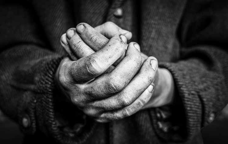 «Η 2 Η» (Ηommage to Hands) φόρος τιμής στα χέρια