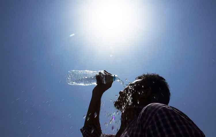 Καύσωνας: Οδηγίες προφύλαξης από τις υψηλές θερμοκρασίες
