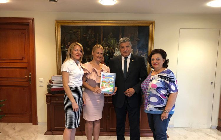 Ήρωας παραμυθιού ο… Γιώργος Πατούλης