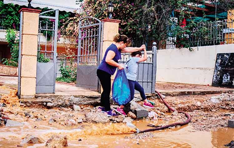 Κακοκαιρία: Έμεινε το… τσίπουρο