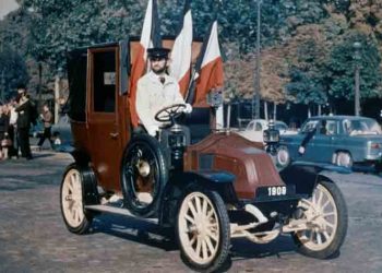 Ταξί(δι) στο χρόνο από τη Renault