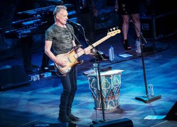 Στινγκ: «Δεχθήκατε τους πρόσφυγες, όταν άλλοι έχτιζαν τείχη»