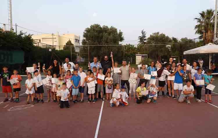 Ολοκληρώθηκαν με έπαθλα τα προγράμματα τένις παιδιών