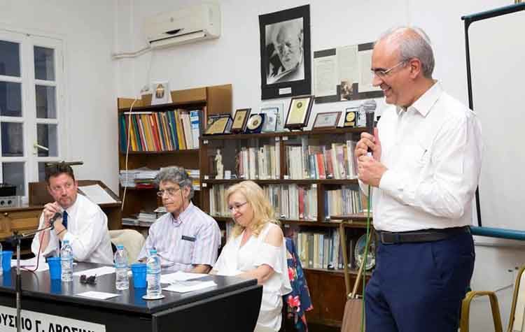 Εκδήλωση προς τιμήν του προέδρου της Εταιρείας Ελλήνων Λογοτεχνών Κώστα Καρούσου