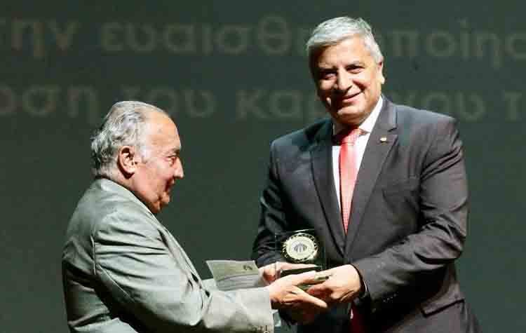 Βράβευση Πατούλη από την Αντικαρκινική Εταιρεία