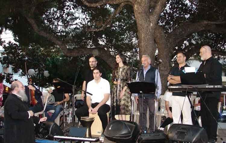 H πλατεία Αγίου Γεωργίου γέμισε με… «Άρωμα Σμύρνης»