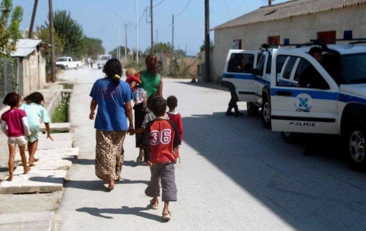 Παρέμβαση του Δημοτικού Συμβουλίου για την επίθεση σε Ρομά που καθάριζε χόρτα