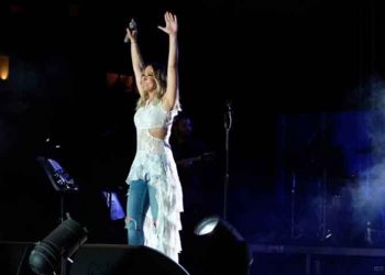 Ξεσήκωσε το Αίθριο Θέατρο Αμαρουσίου η Μελίνα Ασλανίδου